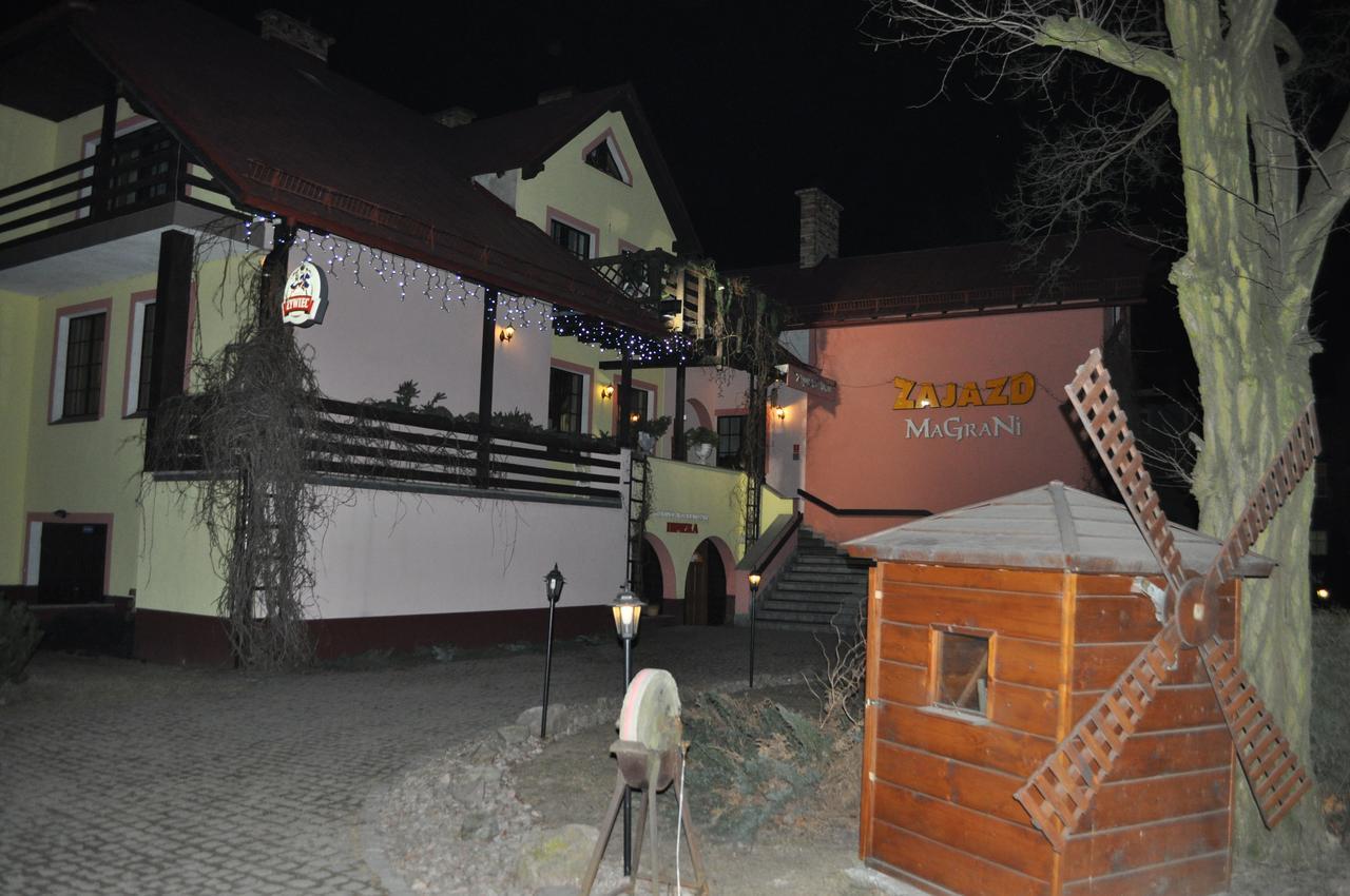 Zajazd Magrani Lubawka Exteriér fotografie